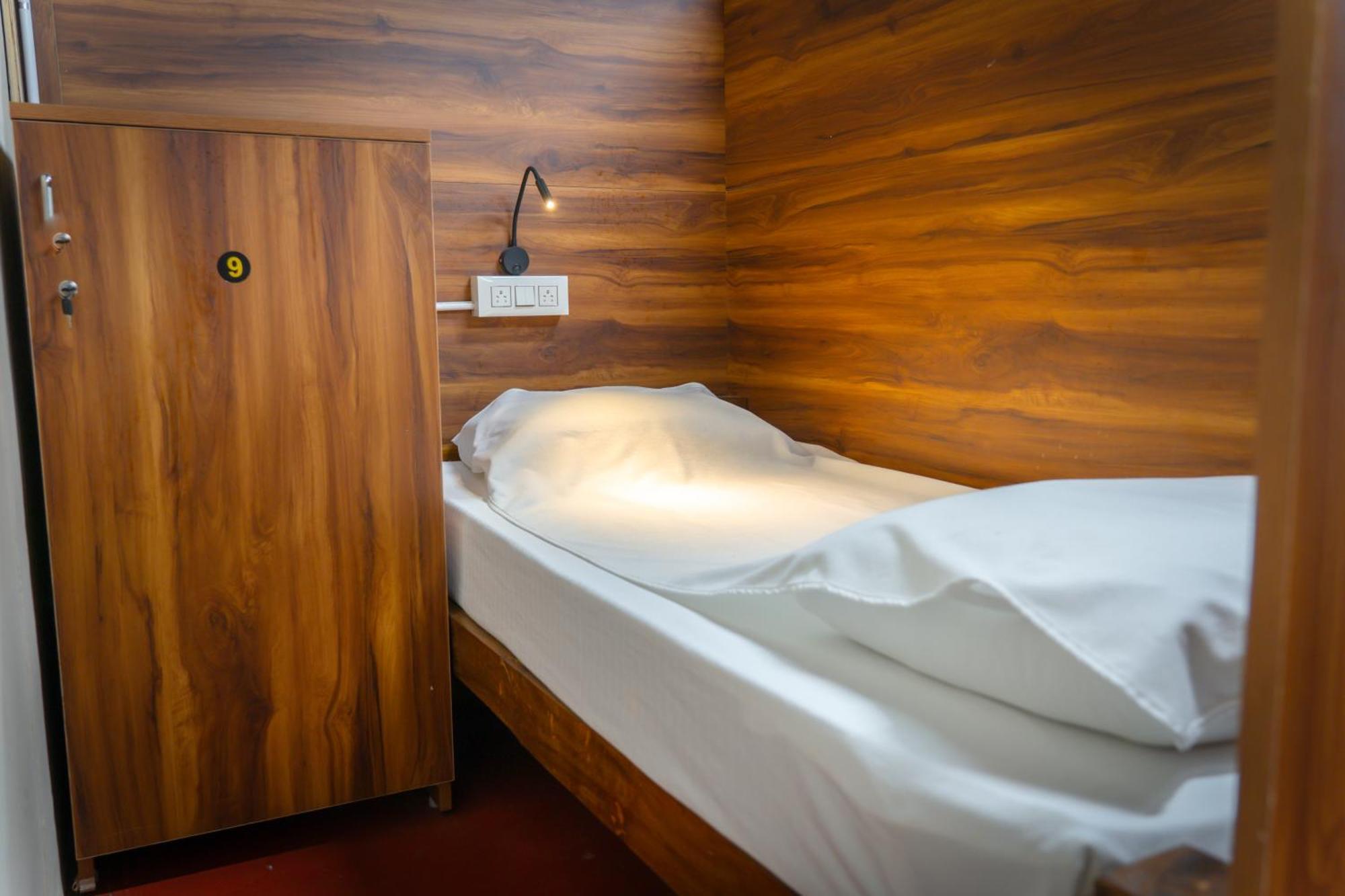 Leo Vishroam Hostel ไมซอร์ ภายนอก รูปภาพ