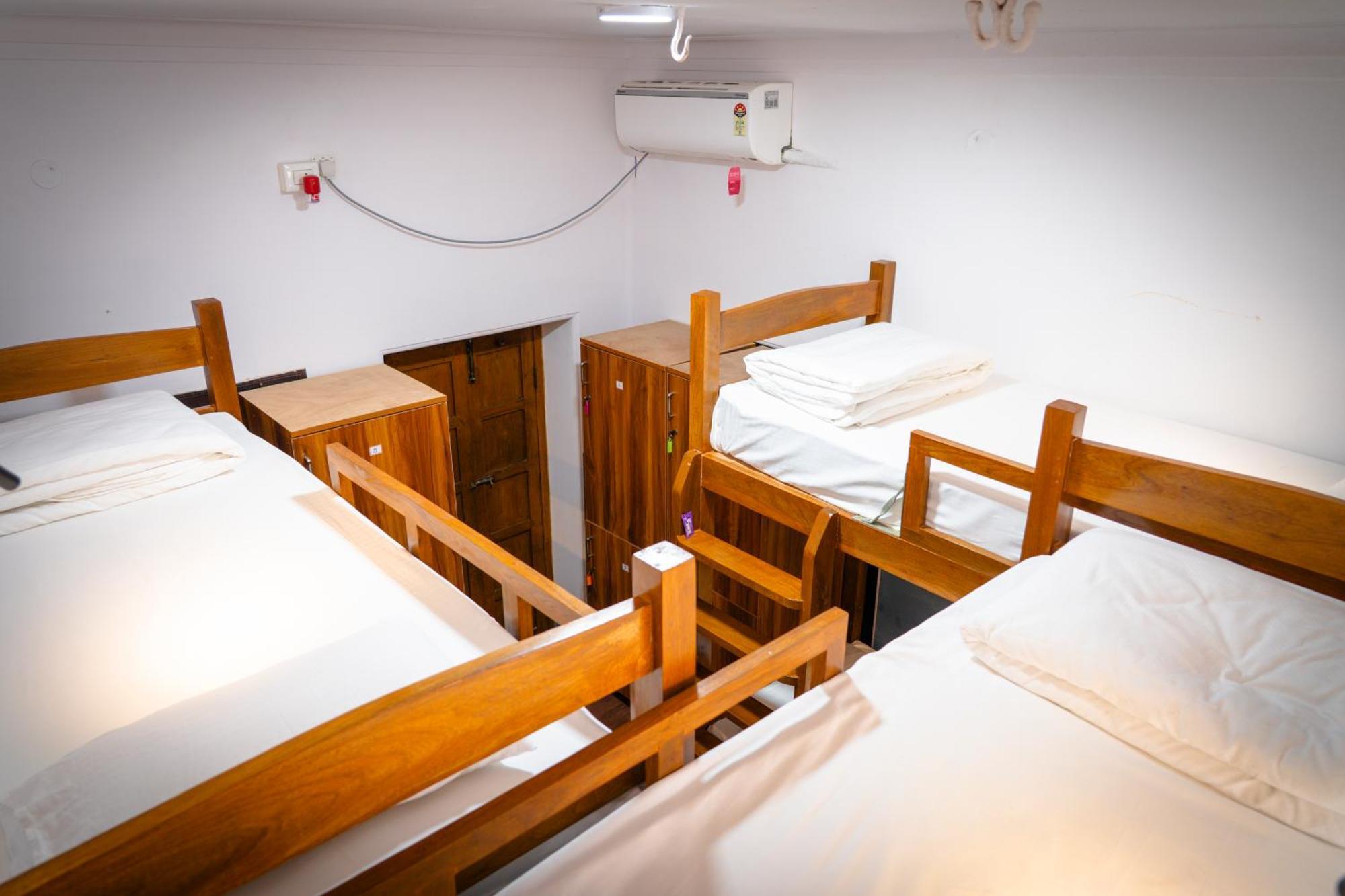 Leo Vishroam Hostel ไมซอร์ ภายนอก รูปภาพ