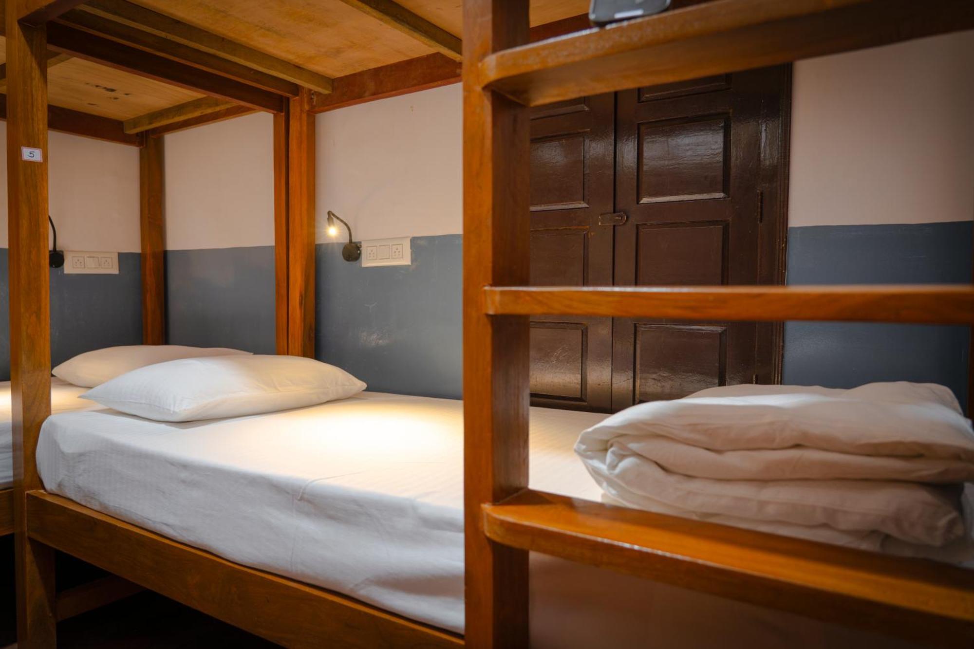 Leo Vishroam Hostel ไมซอร์ ภายนอก รูปภาพ